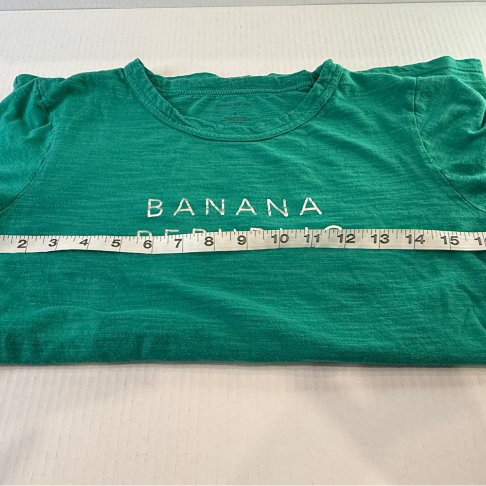 Banana Republic Green Logo T-Shirt - Size Small Preowned - Picture 5 of 9
